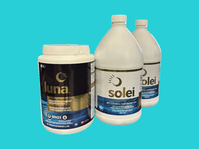 Image des Produits du kit Jour & Nuit, 2 bouteilles de traitement de jour Solei activé par le soleil, 1 de traitement de nuit Luna à base d’enzymes naturelles