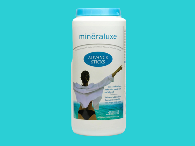 Boîte de 24 bâtons Minéraluxe Advance pour piscine – traitement minéral hebdomadaire pour une eau claire et douce.